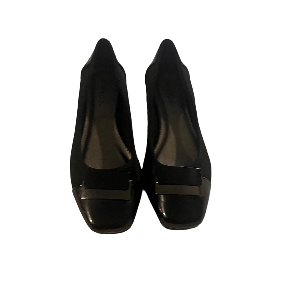 Marabella size 8 W flats